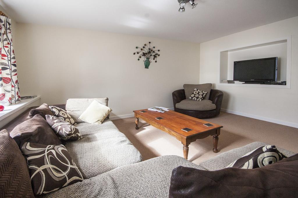 3 Varis Apartments Форес Екстериор снимка